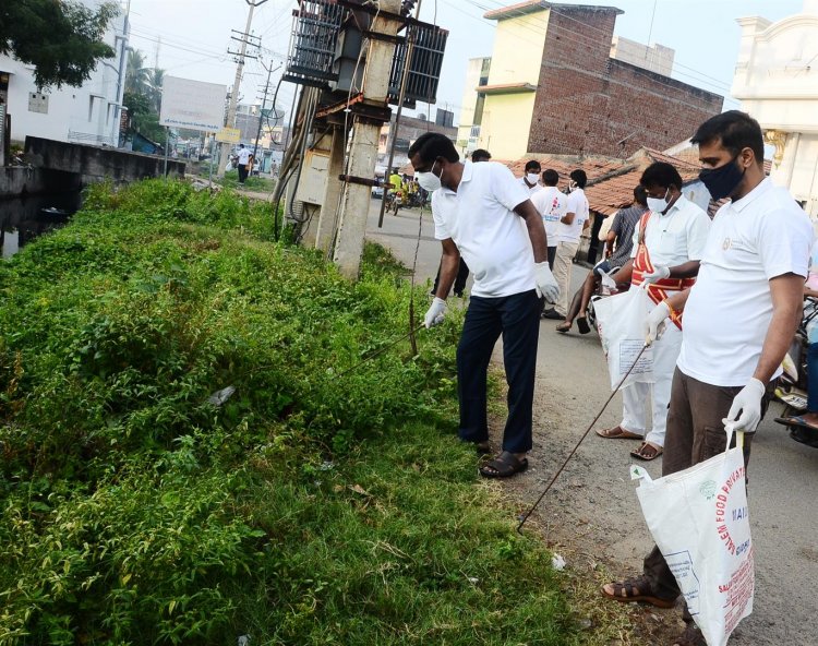 02.01.2021 சேலம் மாநகராட்சியை குப்பையில்லா மாநகரமாக சேலம் பிளாகிங் (Salem Plogging) பணியில்