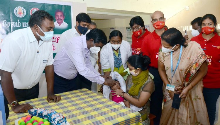 போலியோ சொட்டு மருந்து வழங்கும் சிறப்பு முகாம்.